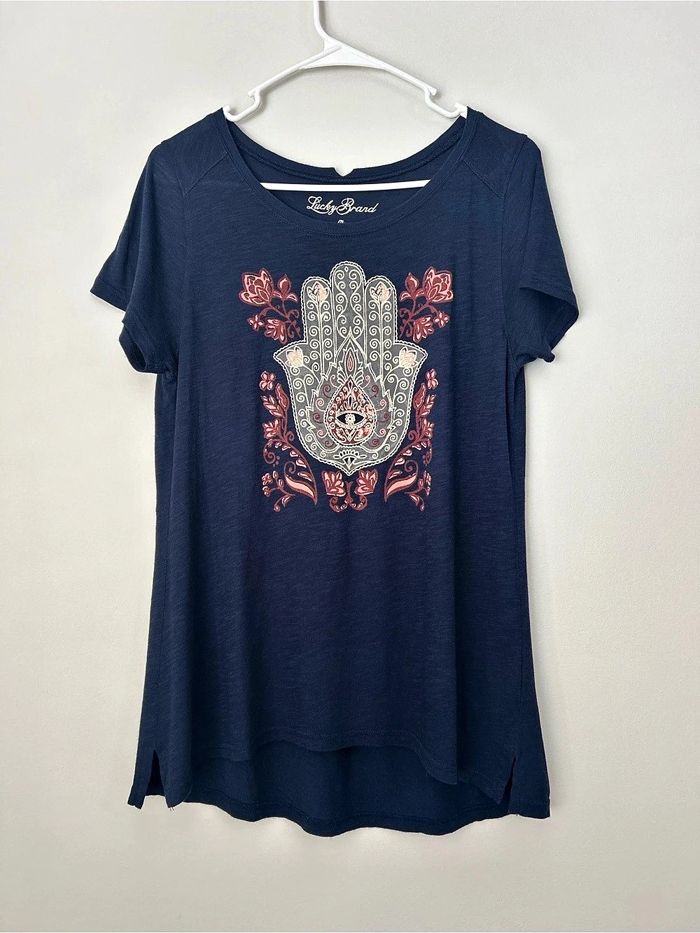 Lucky Brand T-Shirt Womens M Navy Blue Floral Graphic Boho Scoop Neck Hi-Low